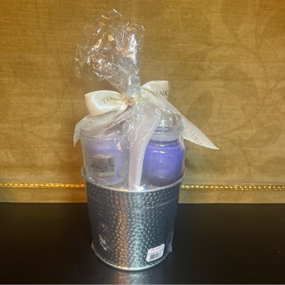 Yankee Candle Lilac Blossoms 3pc Gift Set 3.7oz Jar 2 Votives Glass Bucket New - Picture 3 of 8